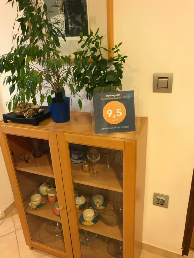 Apartment Pula Center - Near The Central Bus Station Екстериор снимка