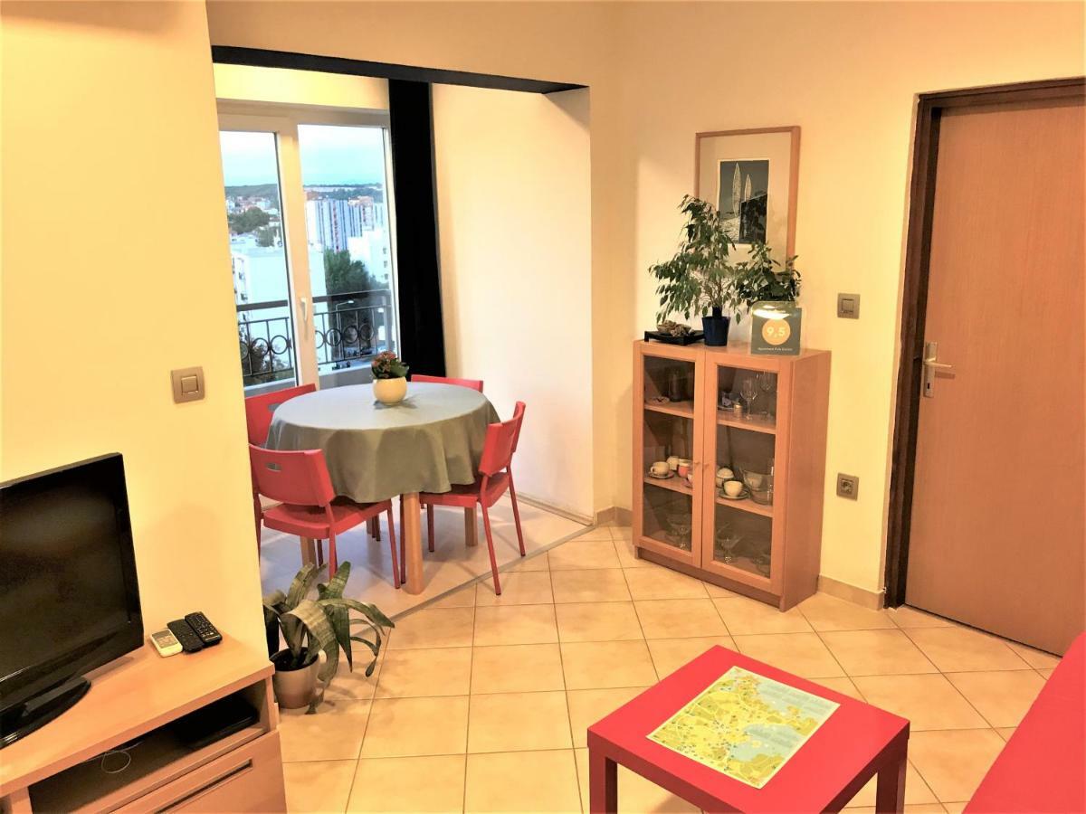 Apartment Pula Center - Near The Central Bus Station Екстериор снимка